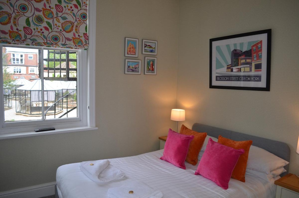 Hotel St George's 3*